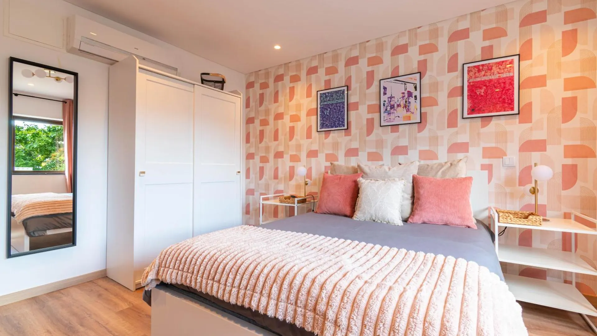 7Min To Uni Se-Velha - Ac - Work Desk - 300Mbs Wifi - Suite 1 And 2 Coimbra